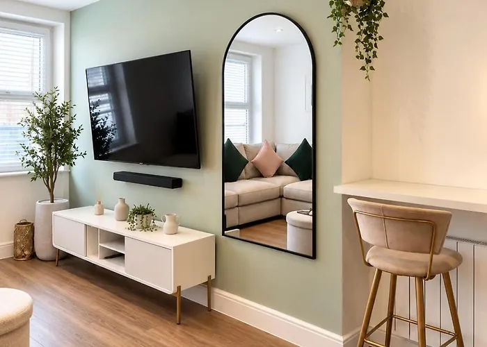 Spacious Apartment In Central St Helier JERSEY photo